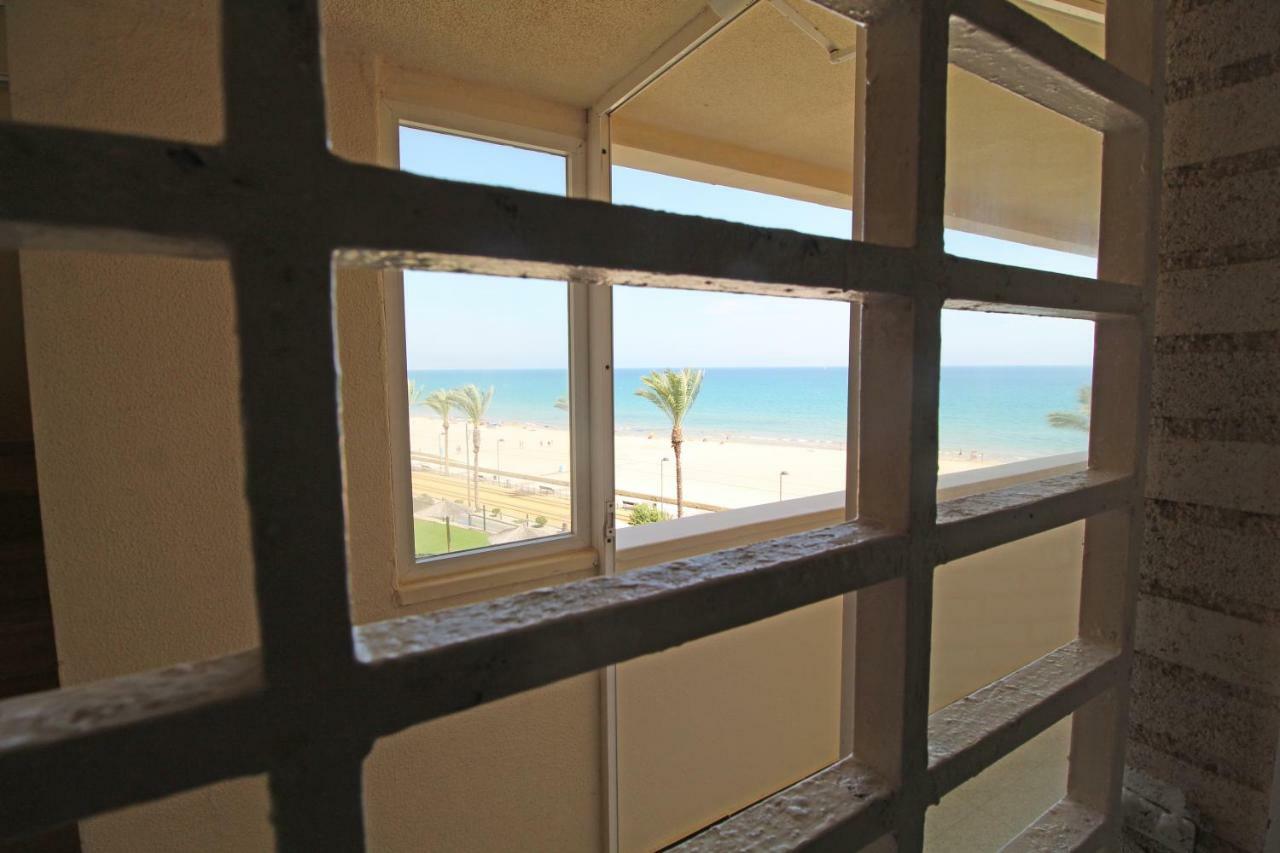 דירות אל קאמפיו 1A Linea Playa San Juan. Vistas. Piscina. Bbq. Gym מראה חיצוני תמונה